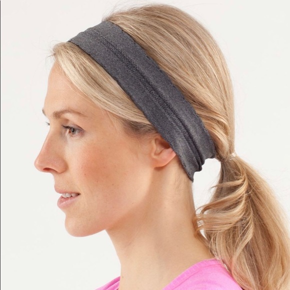 lululemon athletica Accessories - EUC Lululemon Swiftly Headband Black W9282S